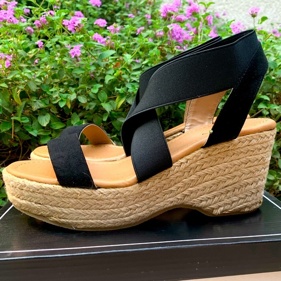 Qupid Shoes Qupid Black Suede Platform Wedges Poshmark